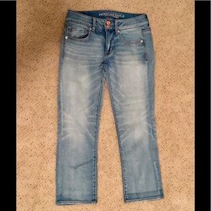 NWOT AE Artist Crop Jeans Size 4